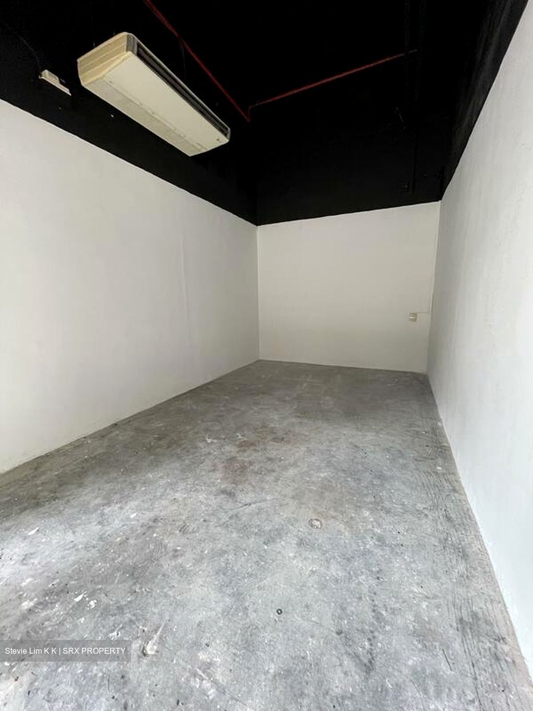 Burlington Square (D7), Retail #496308101